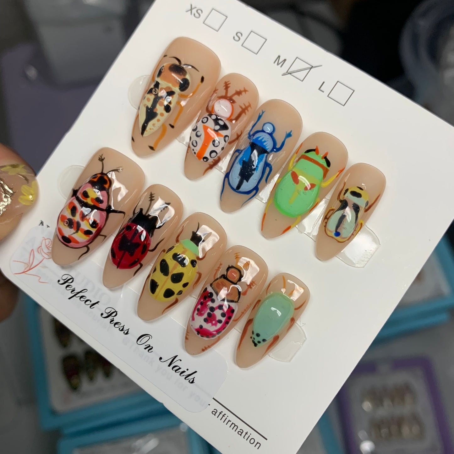 Bug nails 3D
