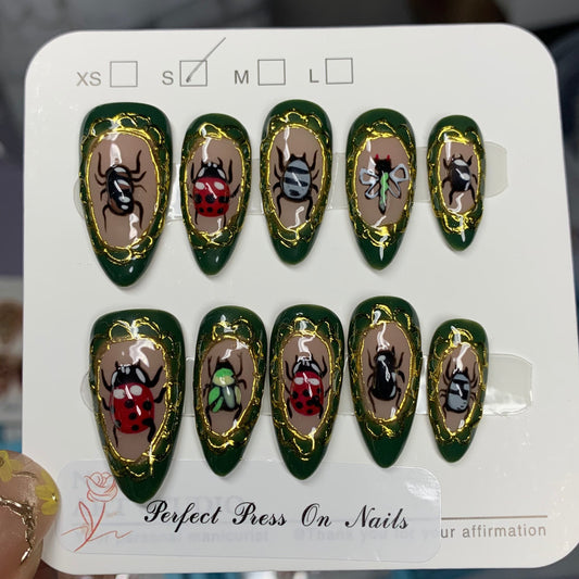 Green Bug nails 3D