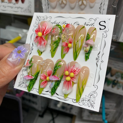 3D Blooming flowers